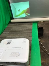 VIEWSONIC PA503W MEDIUM THROW Projector 3500 lumens 215 LAMP HRS.