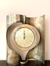 PENDULE A POSER HOUR LAVIGNE ANNEES 1970 MONTURE SCULPTURE EN ACIER