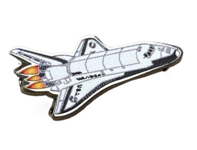 NASA Space Shuttle USA American Program  1 inch Gold Tone Pin EE61720 F7D9R