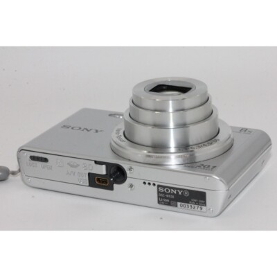 Sony CyberShot DSC W810 20.1MP 6x Digital Camera W Charger& Card