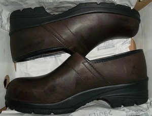 sanita oiled leather clogs