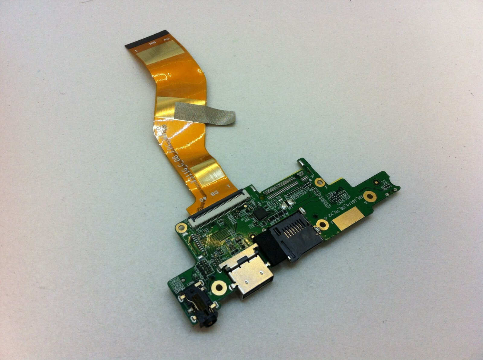 Evoo+11.6%22+EV-C-116-5+Genuine+USB+%26+Card+Reader+Audio+Jack+Board+MS ...