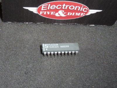 PLS153N National OT PLD, 40ns, TTL, PDIP20  IC