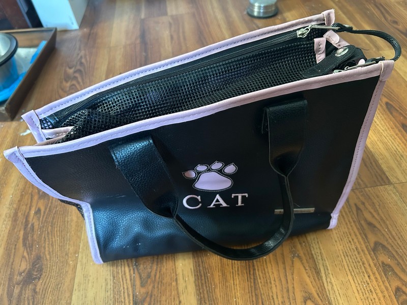 Small Treasures Cat / Dog / Pet Carry Bag