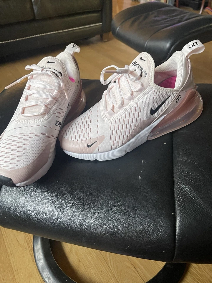 Mujer Talla 6.5 Nike Air Max 270 Rosa Claro Con Tacón Rosa. Foto 3 de 4