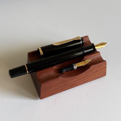 Pelikan M200 Black / Gold - EF, extra F nib