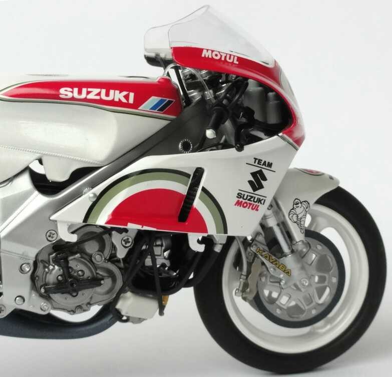 MINICHAMPS 1/12 Suzuki RGV 500 K. Schwantz World Champion Diecast MINICHAMPS 1/12 Suzuki RGV 500 K. Schwantz World Champion Diecast