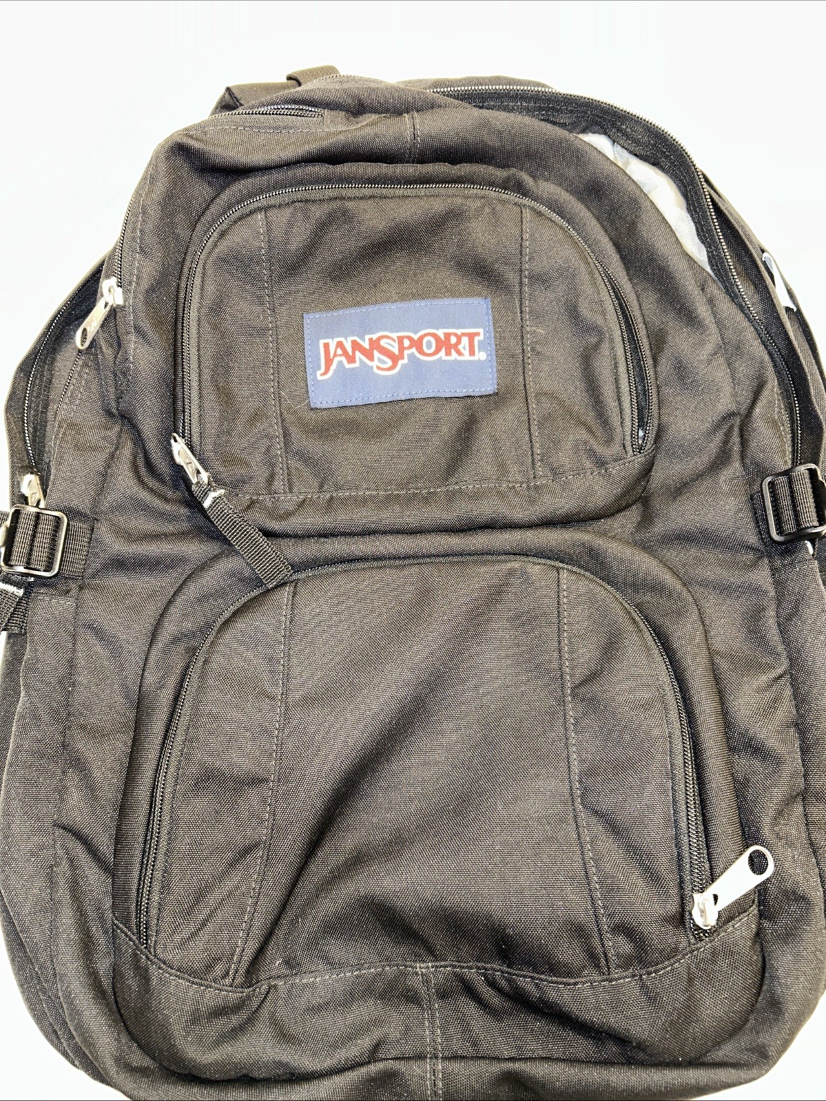 4 Zippered Compartments
