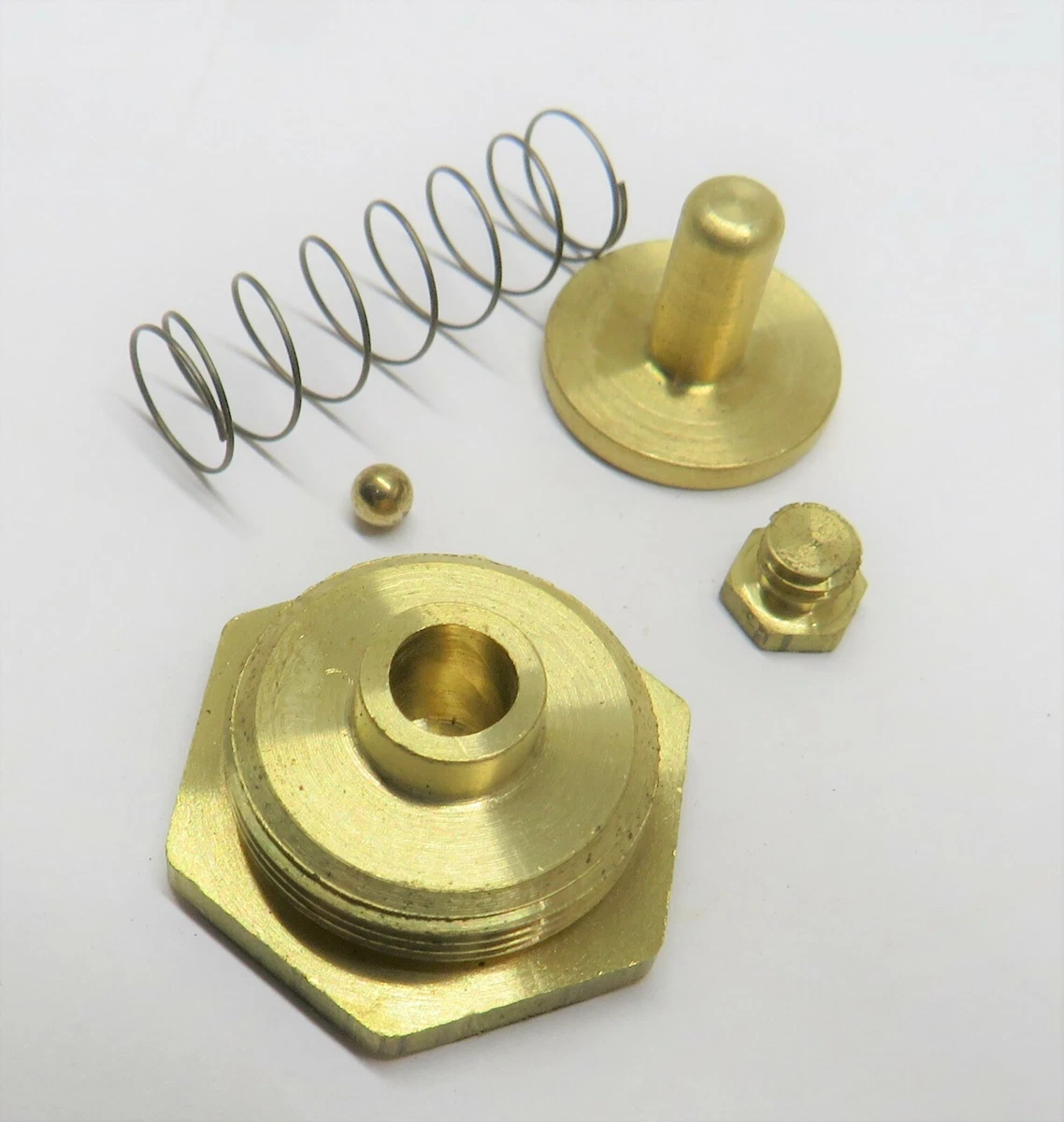 Flywheel Supply #00 Brass Grease Cup – 1/4 Inch NPT – For Hit & Miss Engines