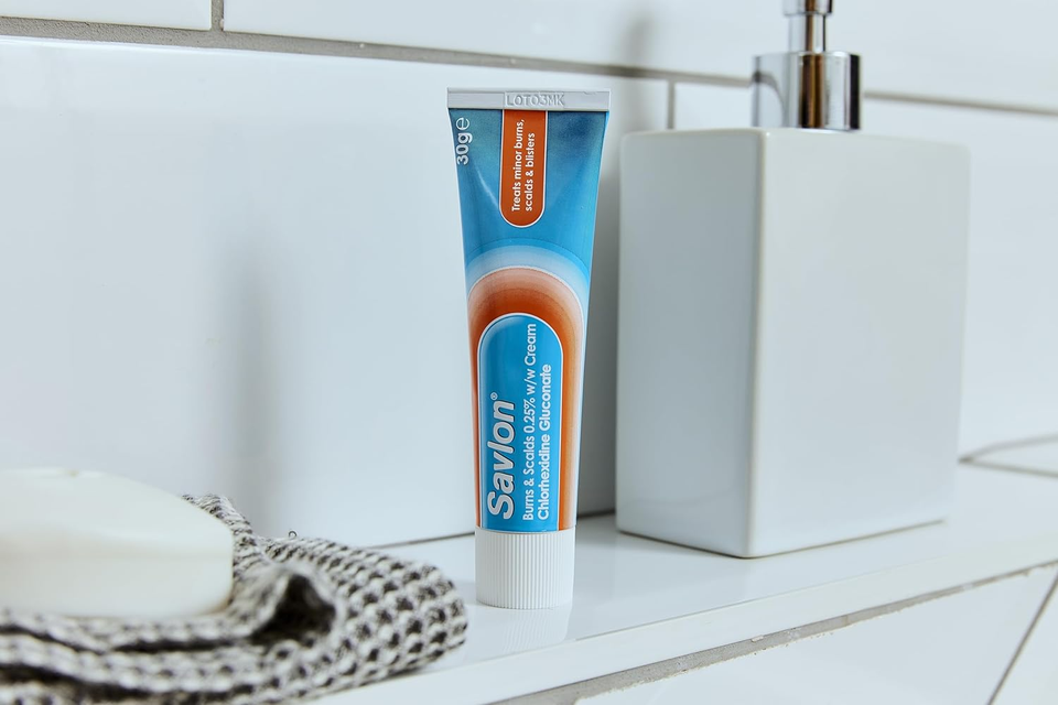 Savlon Burns & Scalds 0.25 w/w Cream 30g, First Aid Treatment for Minor Burns eBay