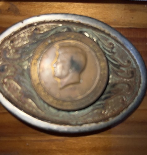 Kennedy Coin Memorial Sudbury Canada Gettone Medaglia Medaglia R412 Fibbia Cintura - Foto 3 di 5