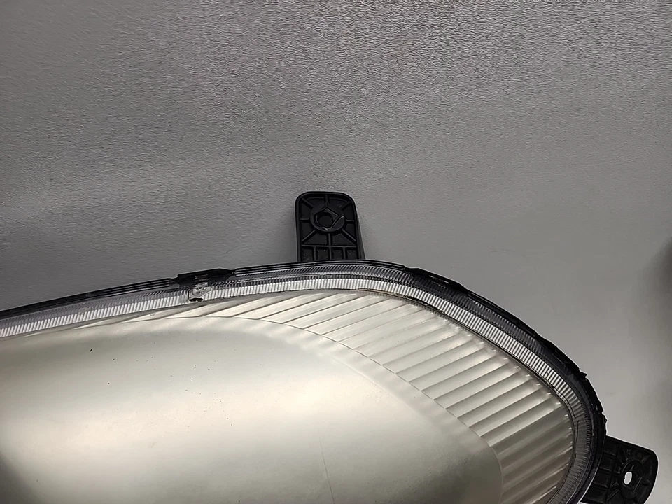 2006 - 2010 Pontiac Solstice  Driver Left Headlight OE Convertible LH | 15885810 - Image 3 of 4