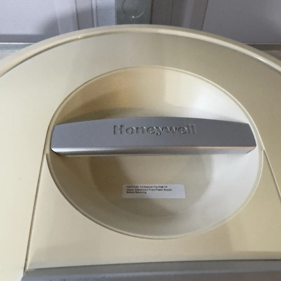 Honeywell 50250-S Air Purifier True HEPA Allergen Removal With Filter Tested - Image 4 of 4