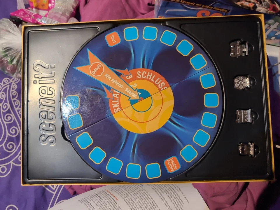 MATTEL Brettspiel - Scene IT? - Das DVD Spiel Kinoquiz mit Filmclips, neuwertig - Bild 2 von 4