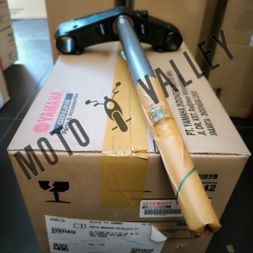 Genuine Yamaha NMAX 125/150/155 2021-2024 Front Fork Under Bracket B6H-F3340-00 - Picture 5 of 9