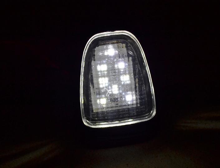 2 Luci LED Laterali Per Camion Mercedes Actros, Atego, Axor - 24V, Bianco, Plastica ABS - Foto 5