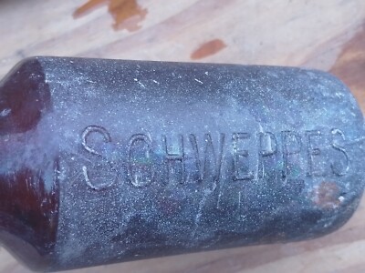 Vintage alte antike braune Glasflasche 7'' frühes Schweppes Ingwer Bier 