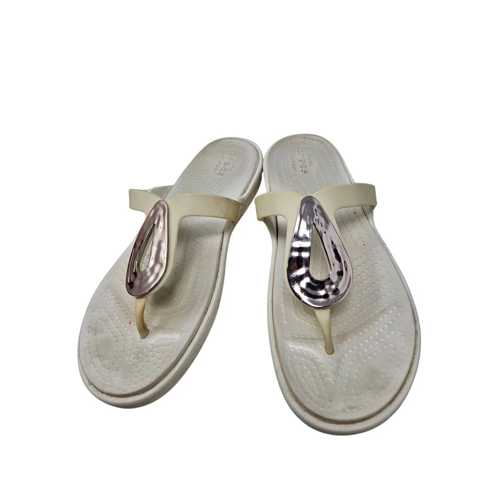 Sandalia Tanga Crocs 9 Sanrah Blanca Plateada Confort Informal Costera Foto 3 de 4