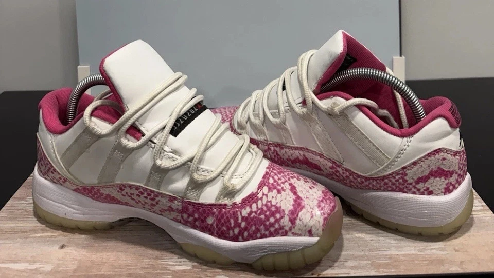Nike Air Jordan 11 Retro Low 'Pink Snakeskin‘ Women’s Sz 8.5 CD6846-106 - Image 2 of 4