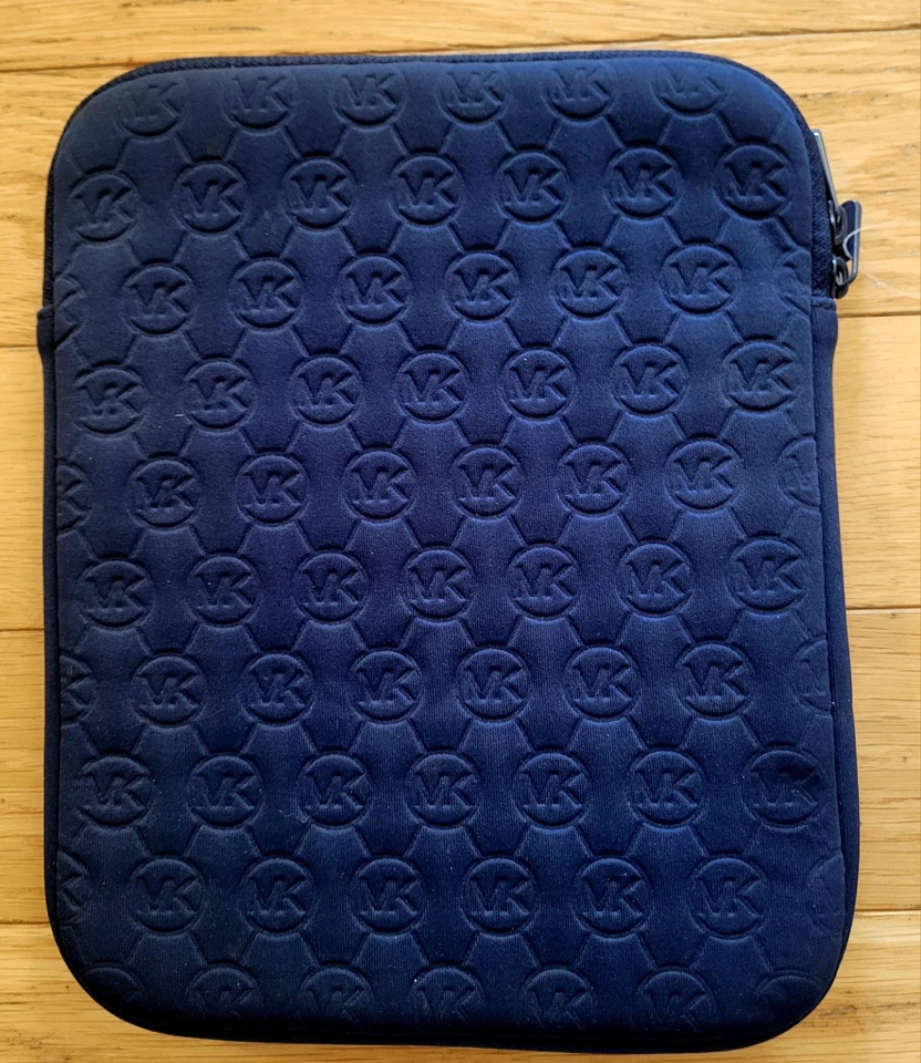 Michael Kors  Logo Navy Blue Neoprene Cushion IPAD/ Tablet Zip Case  8x10 NWOT - Image 2 of 4