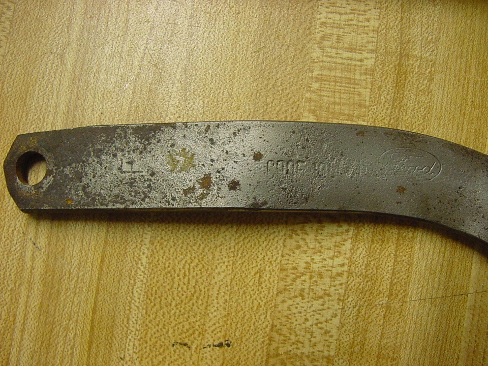 Ford Mustang Falcon Fairlane Cougar 1969 soporte alternador 351 Foto 2 de 3