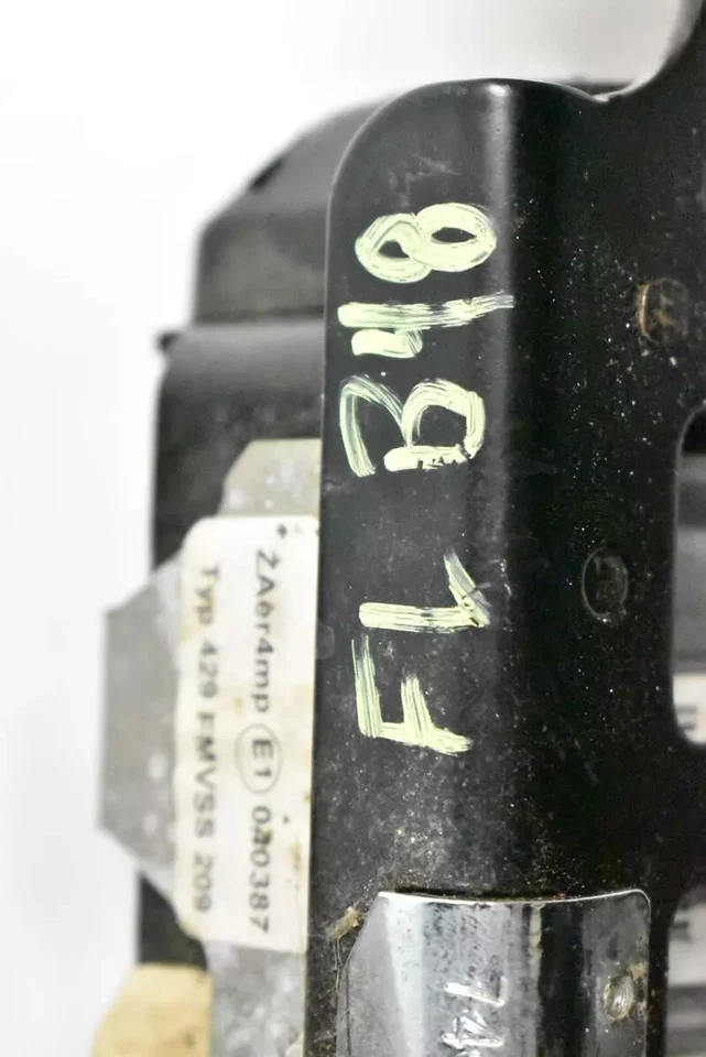 04-05 Volkswagen Phaeton Front Left Driver Side Seat Belt Gray OEM - Image 3 of 4