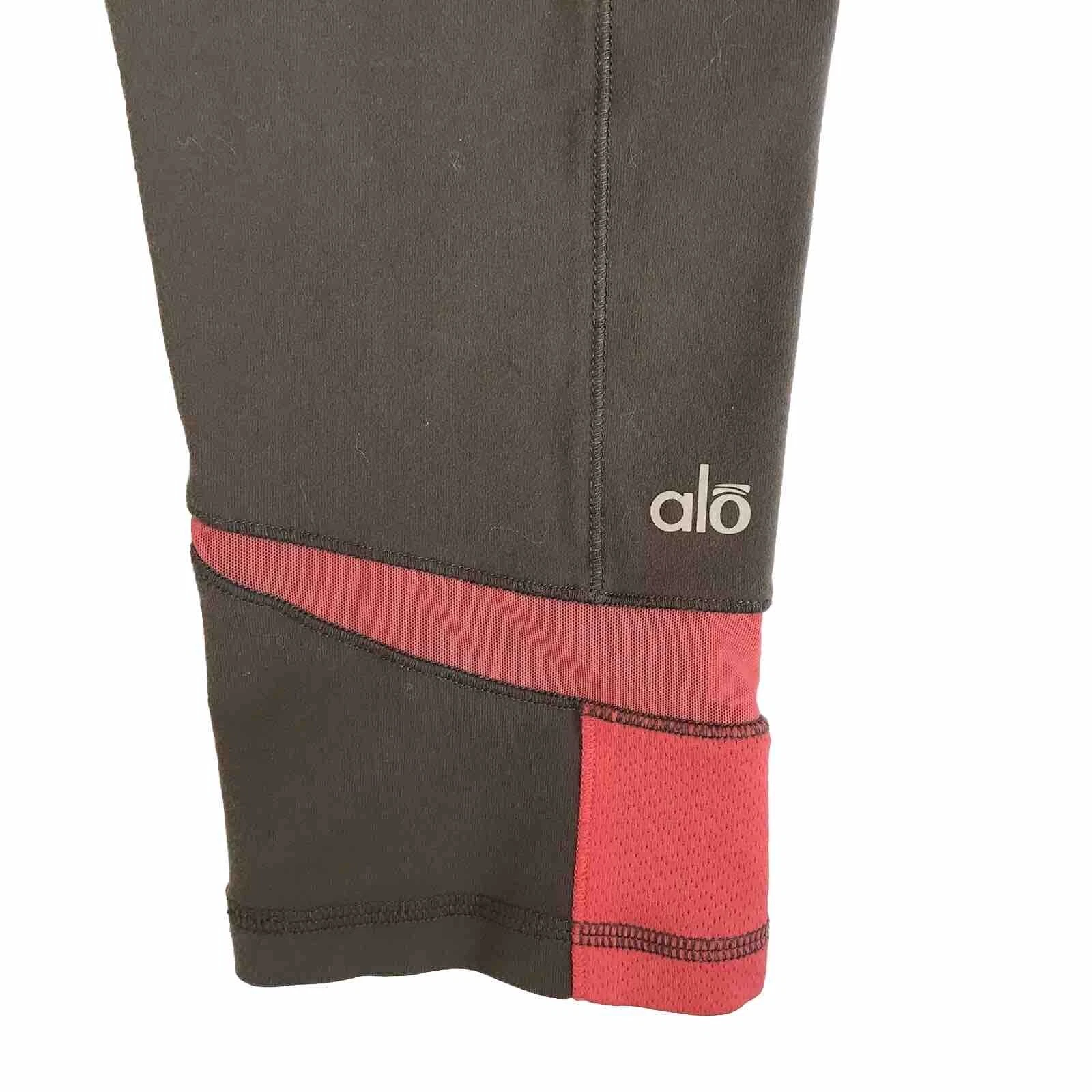 alo-yoga capri cropped mesh hems workout gym leggings