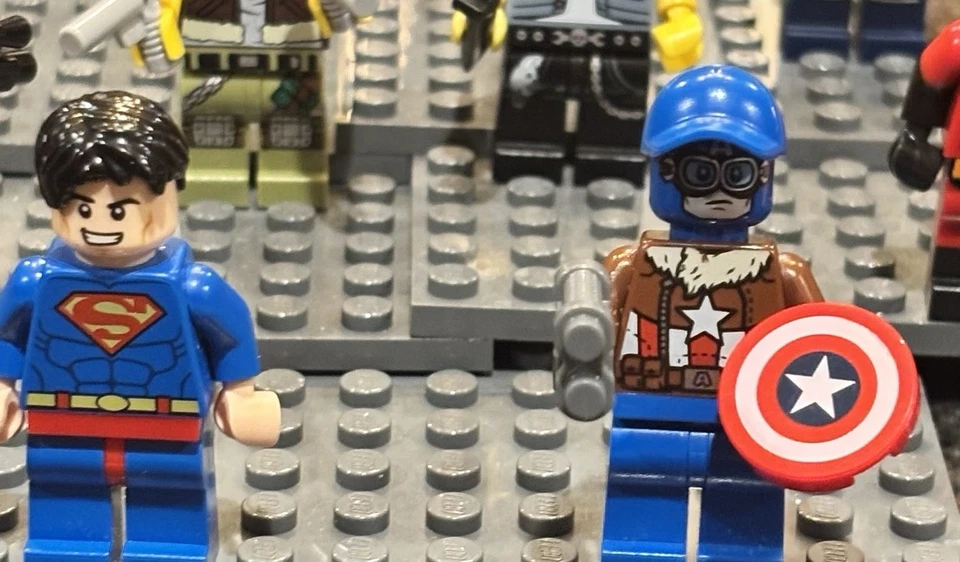 Lote de minifiguras mixtas Lego. 10 piezas limpias en total.   Como en la foto.   ¡Envío rápido! Foto 2 de 4