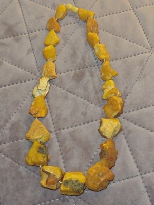 Massive Bernsteinkette Egg Yolk Butterscotch mit großen Steinen 47 Gramm