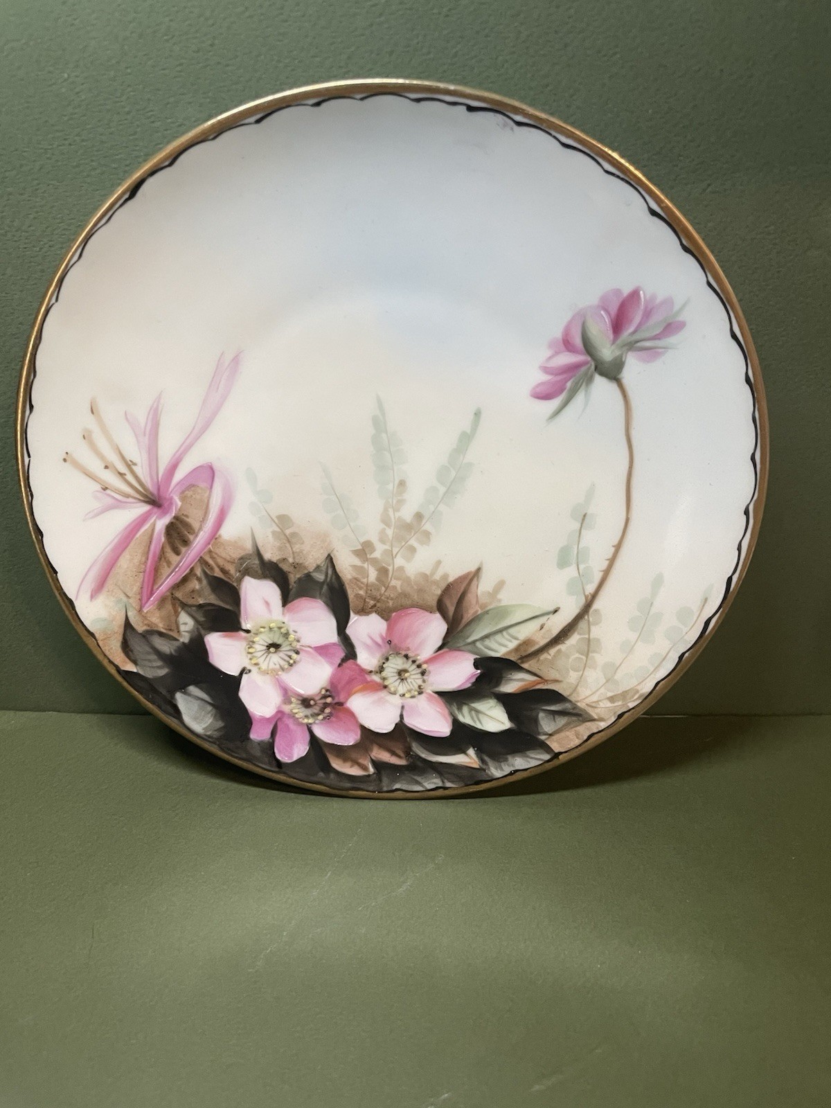 Silesia Hand Painted artist signed Gold Trim Round Plate 8 in