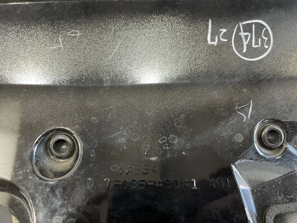 2005 LEXUS RX330 TRUNK HATCH LIFTGATE SPOILER — 第 4/4 张图片