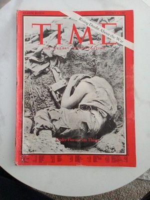 TIME MAGAZINE, OCTOBER 6, 1967 (UNDER FIRE AT CON THIEN)  1967