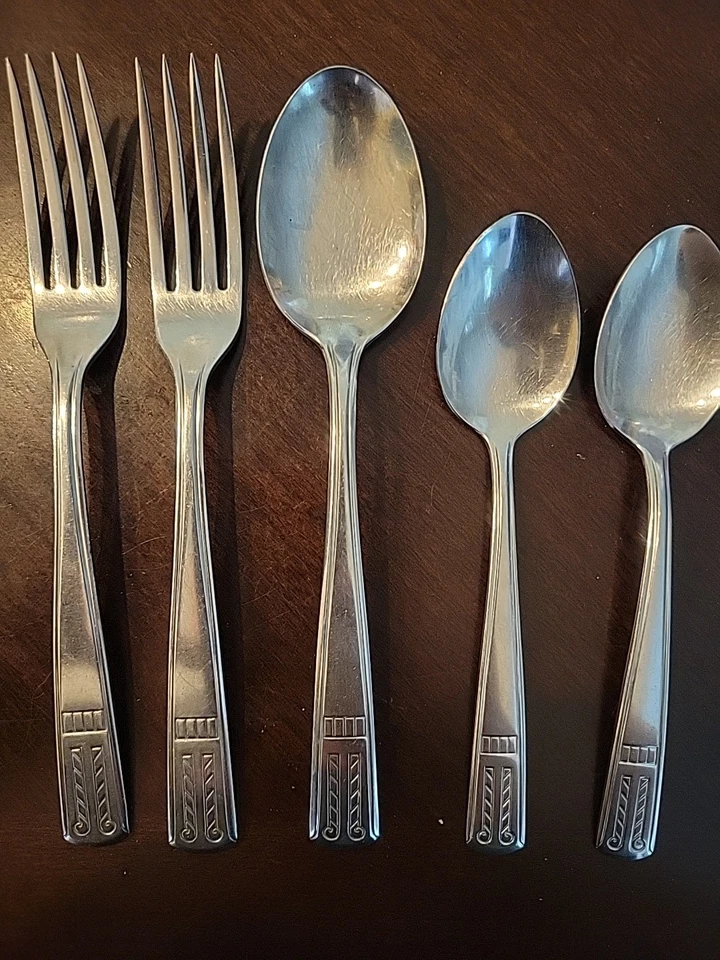 5 piezas Providence ELEGANCE acero inoxidable 2 tenedores de cena 2 cucharaditas 1 sopa ovalada Foto 3 de 4