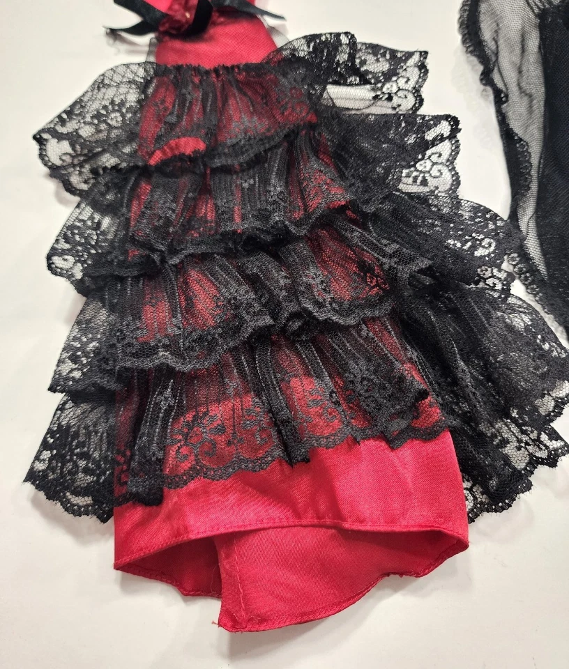 VESTIDO BARBIE E VÉU ESPANHA 2007 BONECAS DO MUNDO DEVEM COSTURAR EM ROUPAS DE BONECA - Imagem 3 de 4