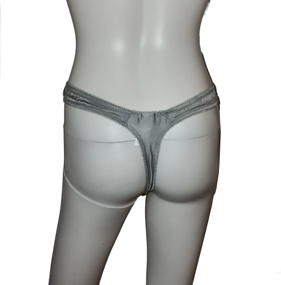 Tanga de satén de encaje vintage Elle MacPherson Foto 3 de 4