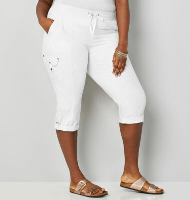 Avenue Poplin Pull on Capri with Back Flap Pockets in White Size 26 NWT 