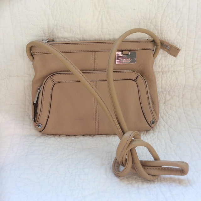 Tignanello cream crossbody leather purse 9x7” with 29” hanging length