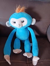 Fingerlings Plush HUGS BORIS Blue Advanced Interactive Baby Monkey WowWee Works