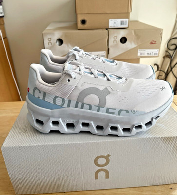 NIB ON Running Women's Cloud Monster In Frost/Wash  Size 8.5 US
