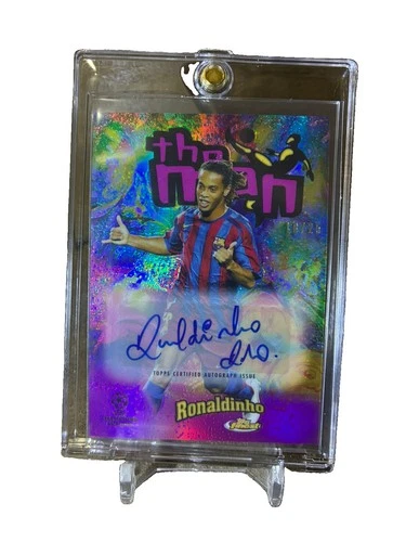 2022-23 TOPPS FINEST UCC RONALDINHO THE MAN AUTOGRAPH AUTO SSP /25 Case Hit