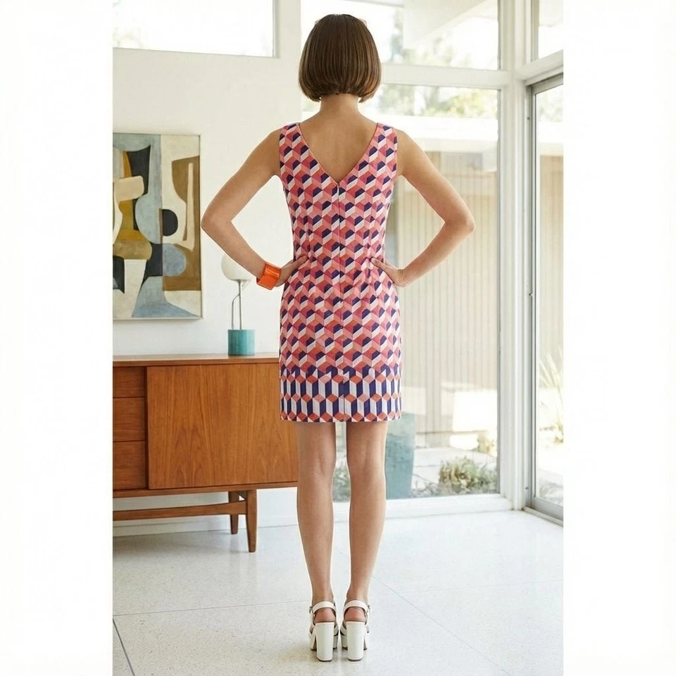 Vestido geométrico sin mangas Amanda Lane melocotón y azul marino Foto 2 de 3