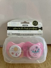 Le Bebe Favorite 2 pack Glow-In-the-Dark Pacifiers, Pink with Travel Case