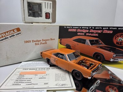 テデーページ DANBURY MINT 1969 DODGE SUPER BEE SIX PACK **BOX KEPT/COMPLETE