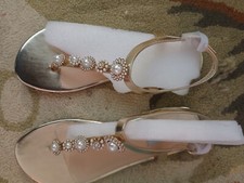 BRAND NEW GOLD Betsy Johnson sandals 8.5