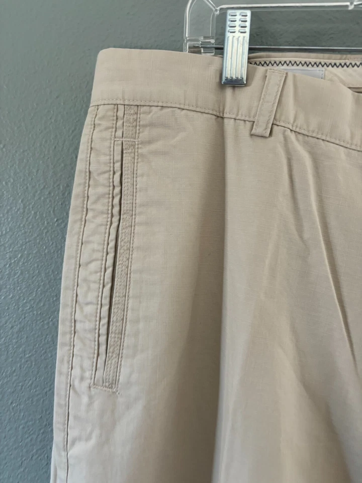 *NUEVO CON ETIQUETAS $95 Cutter & Buck Hombre Pantalón Caqui Claro Bolsillos Traseros con Solapa US 38 EUR 54 Foto 3 de 4