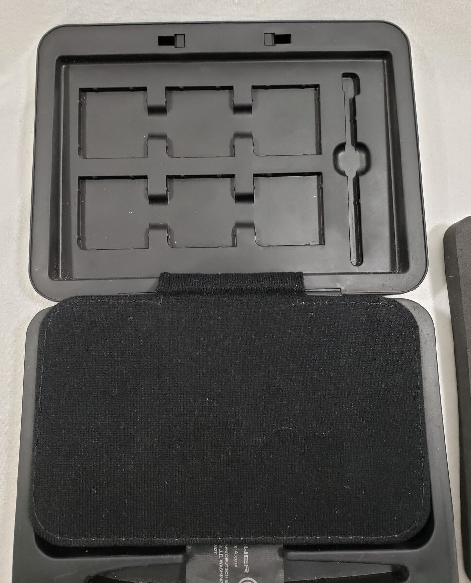 Official Nintendo DSi Hard Plastic BLACK Carrying Case logo XL DS