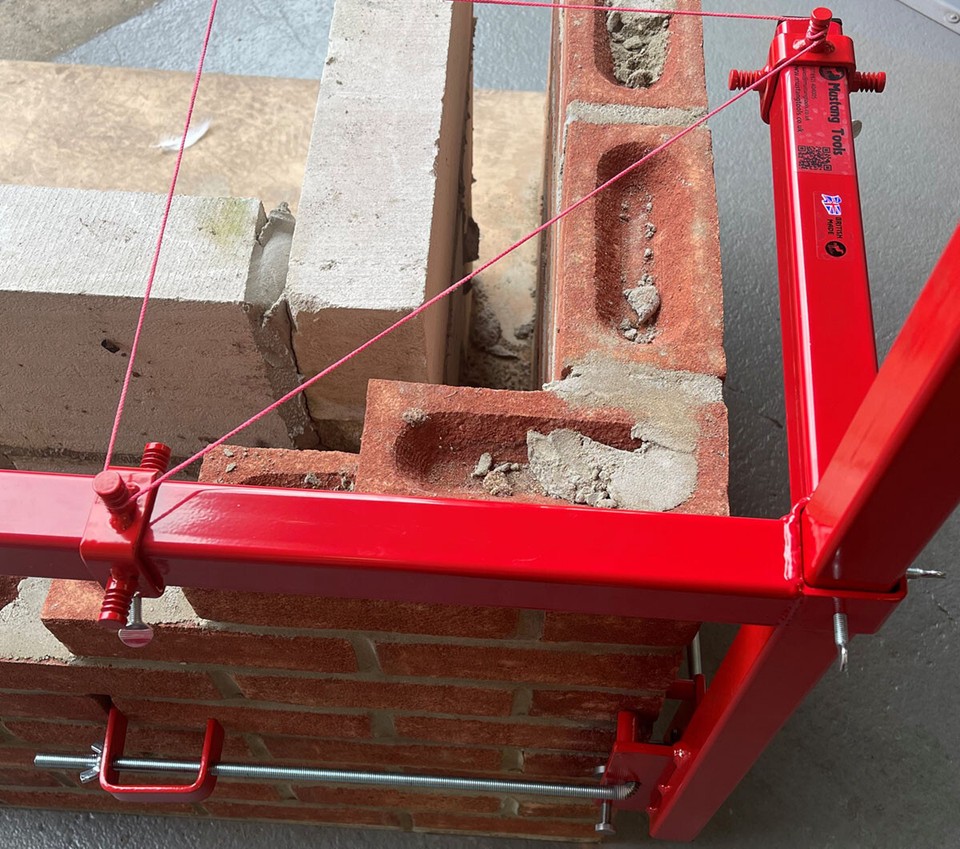 Mustang Bricklaying Building Profile BLOCK BUILDERS ONLY (Pair) DQ21 ...