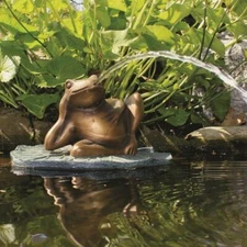 Aquascape Lazy Frog on Lily Pad Spitter 78311
