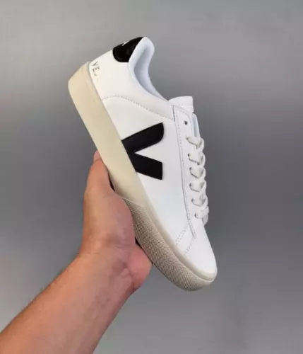 Zapatillas informales Veja de cuero con cordones bajas para hombre y mujer - Imagen 2 de 14