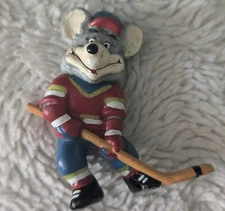 Chuck E Cheese Vintage PVC Hockey Figure 1996 Show Biz Pizza + A&W PLASTIC CUP